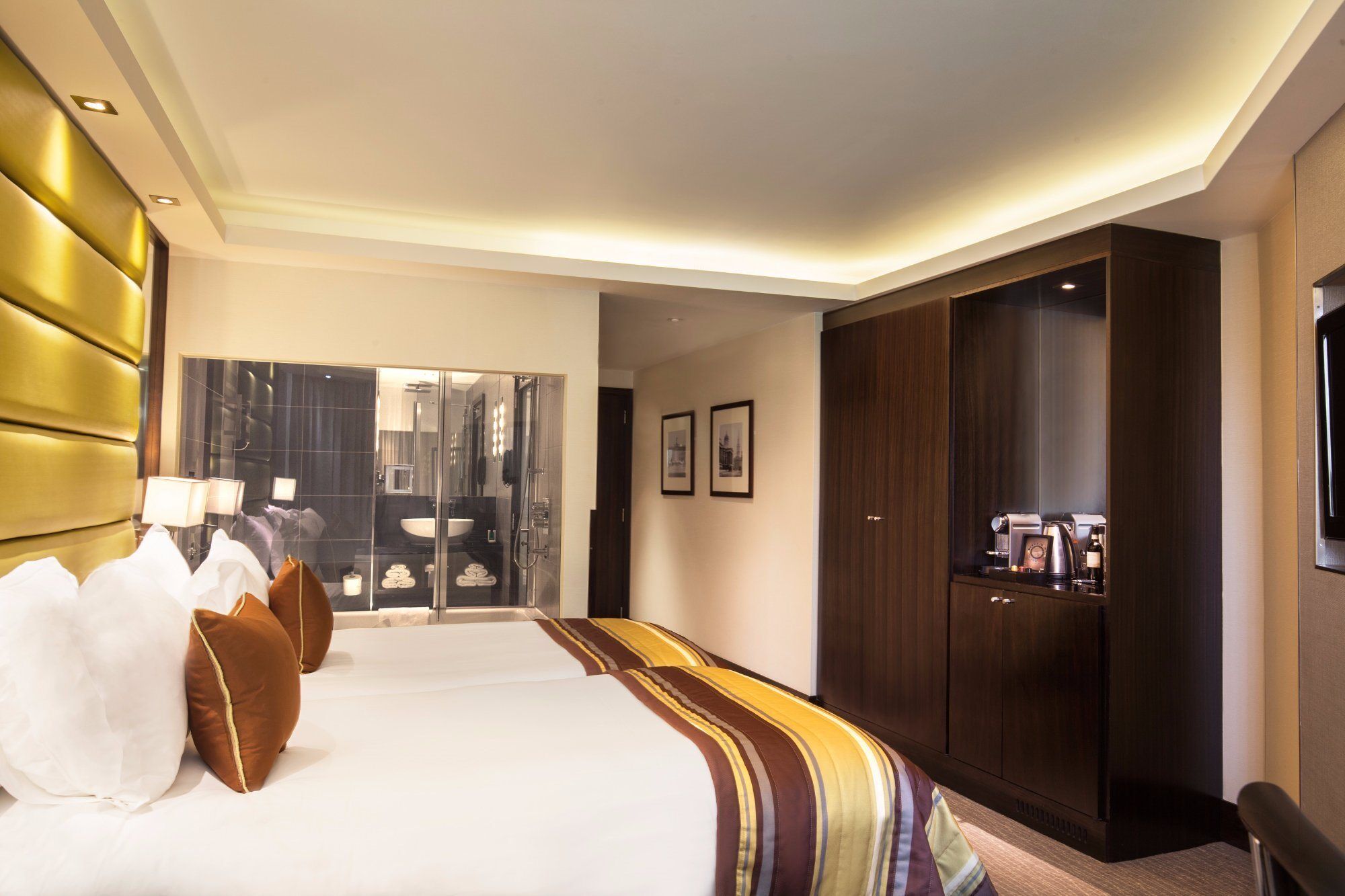 ホテル ザ モントカーム マーブル アーチ ロンドン エクステリア 写真 A room at the Mandarin Oriental, London